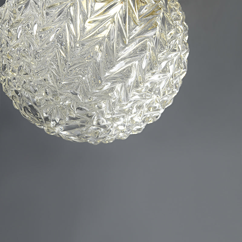 Globe en verre texturé argenté pour plafonnier semi-encastré, monture en laiton.