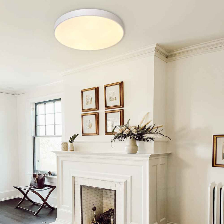 Plafonnier LED rond blanc/clair au plafond, diffuseur lumineux