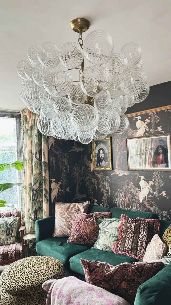 Lustre globe en verre transparent en grappe, monture dorée, chaîne suspendue