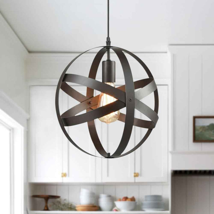 Suspension industrielle globe métal gris, anneaux croisés, lumière allumée