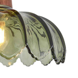 Dôme en verre vert nervuré, bord festonné, support laiton et fût en bois.