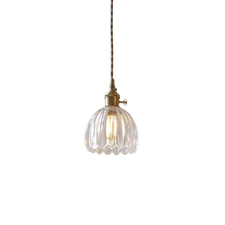 Suspension luminaire 1 lumière : dôme en verre transparent, monture laiton détaillée