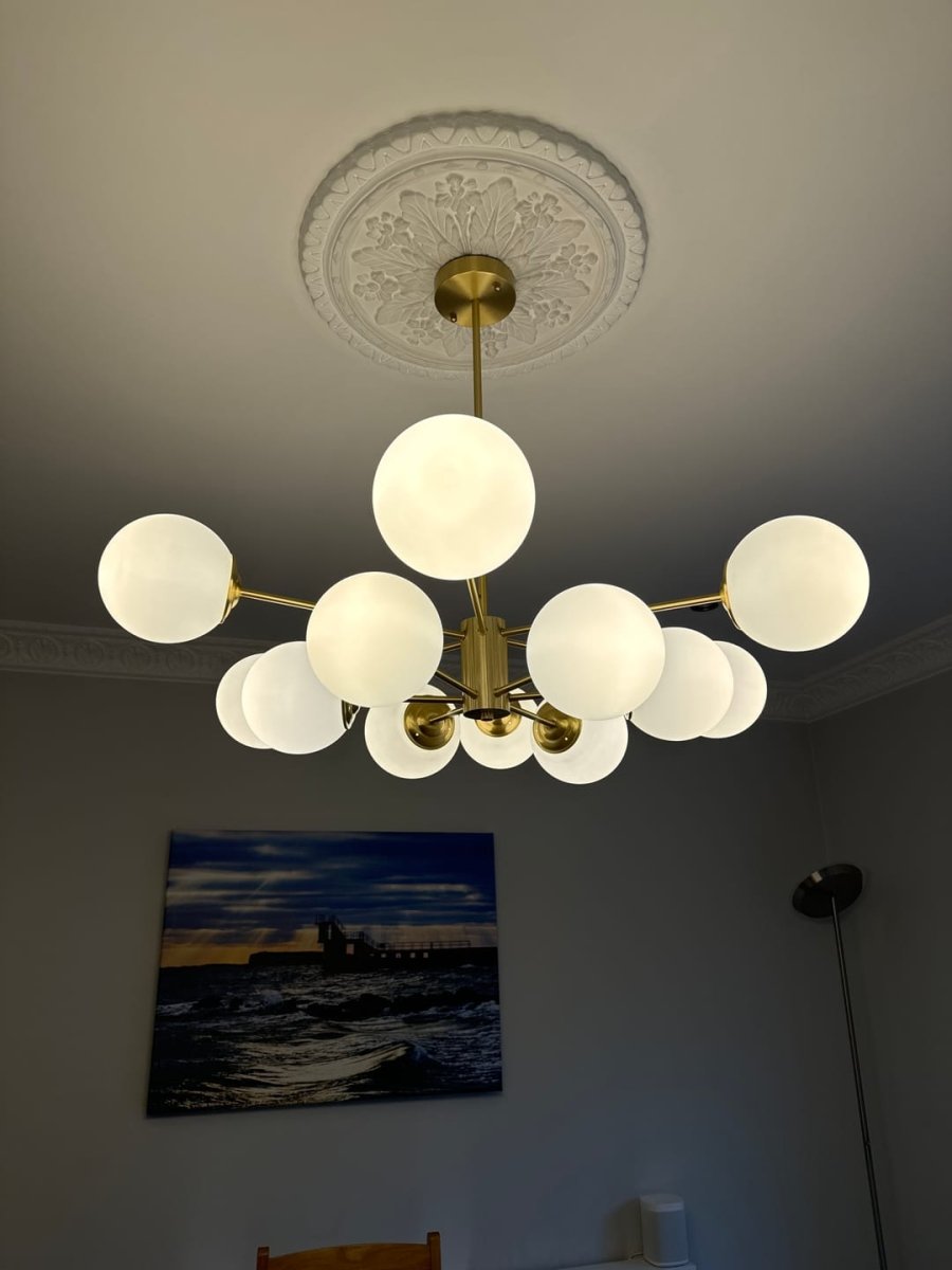 Lustre 12 Lumières Deux Niveaux Sputnik Opale Globe pour Salon
