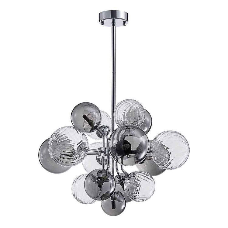 Lustre grappe chromée avec boules de verre transparentes et fumées.