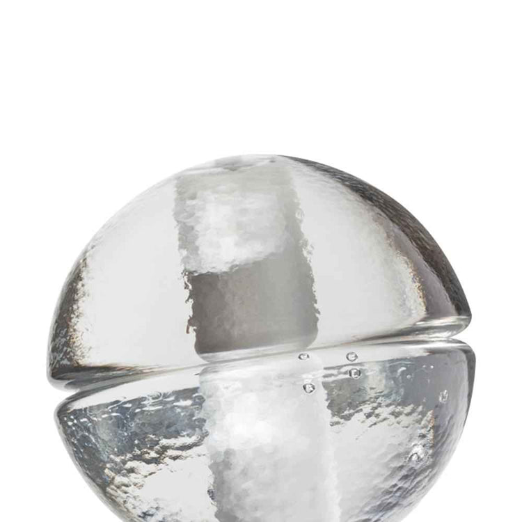 Globe en cristal effet miroir, forme sphérique, monture argentée pour suspension.