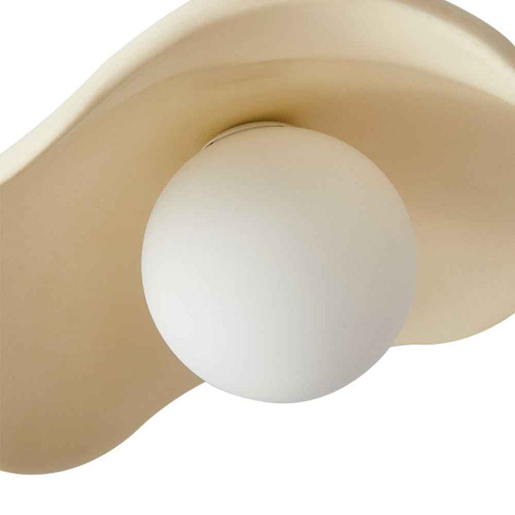 Suspension en céramique, abat-jour courbé blanc avec ampoule blanche