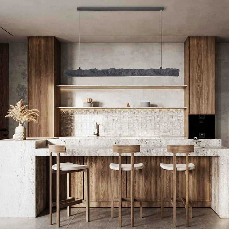 Suspension linéaire LED, barre gris anthracite texturée suspendue au-dessus d’un comptoir