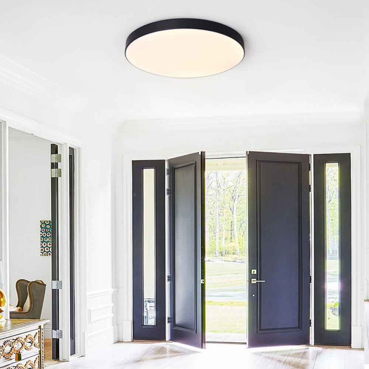 Plafonnier LED rond noir au plafond, diffuseur clair pour éclairage
